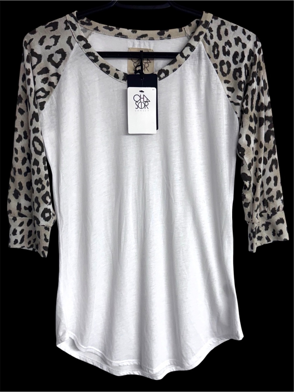 Chaser Brand White Animal Print Raglan 3/4
Sleeves Baseball Tee Size Medium